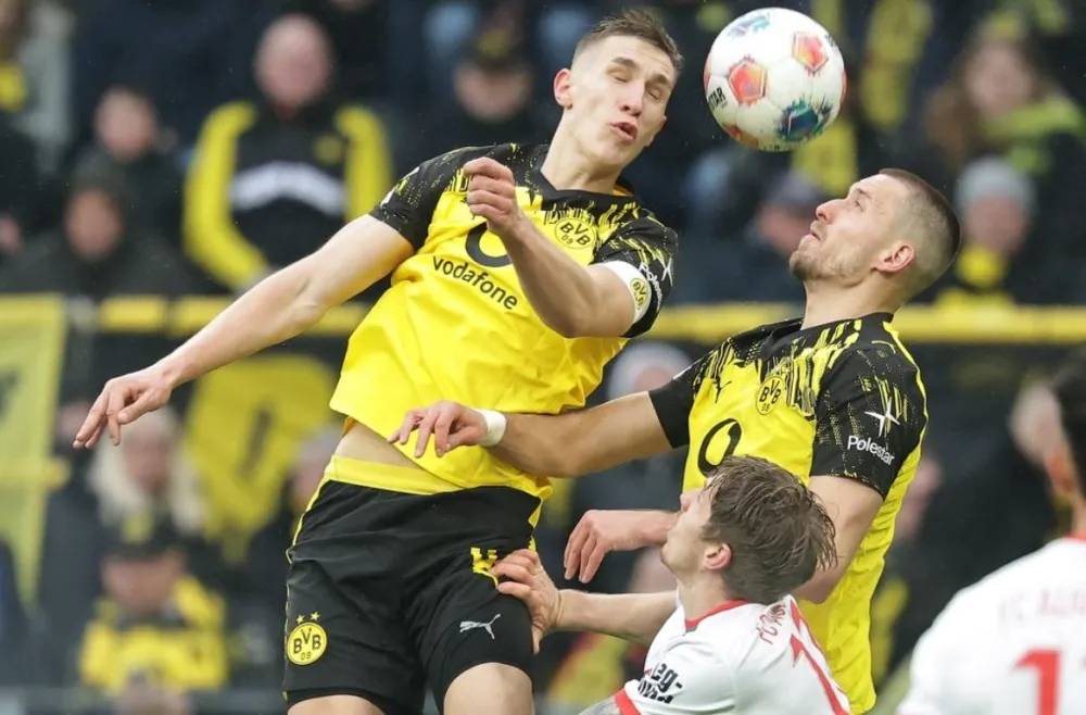 德甲第26轮：多特2-0轻取奥格斯堡，两连胜缩近差距，争冠仍渺茫